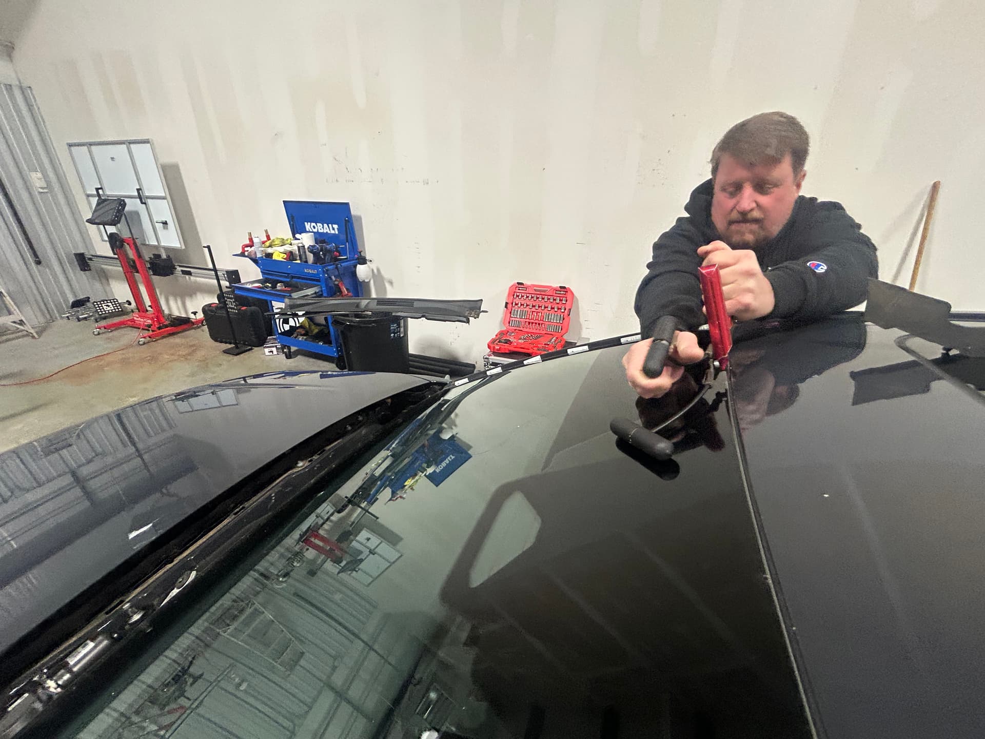 Gallery photos for Expert Windshield Replacement for 2025 Toyota Camry: Image #4