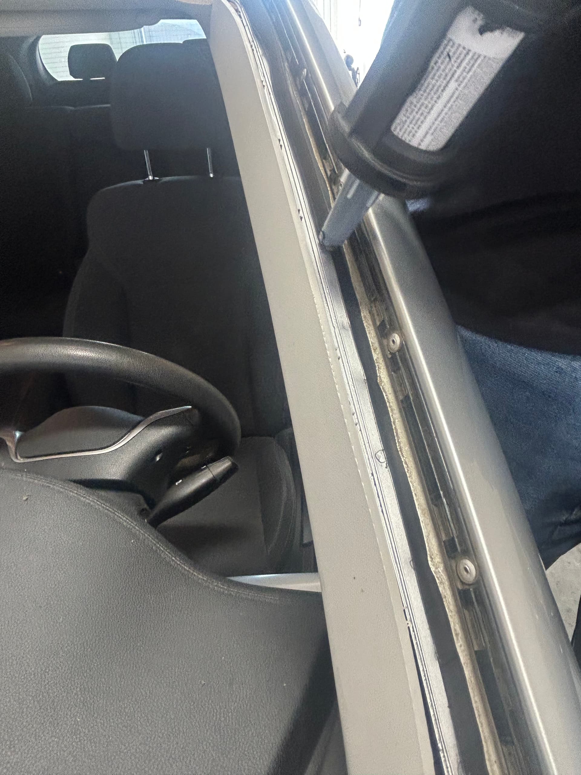 Gallery photos for Seamless Windshield Replacement for 2019 Kia Sorento: Image #5