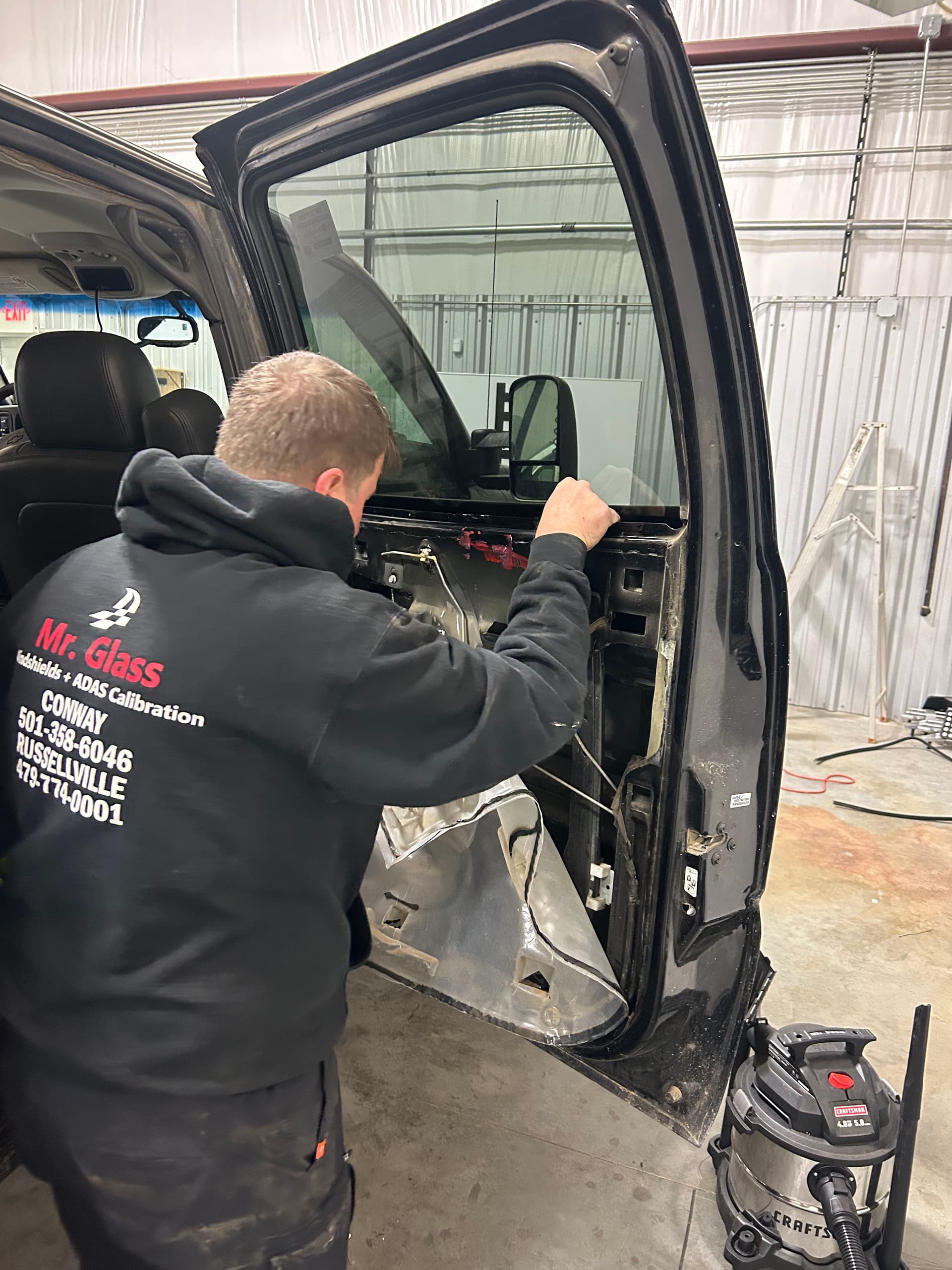 Gallery photos for Expert Car Window Repair You Can Trust: Image #2