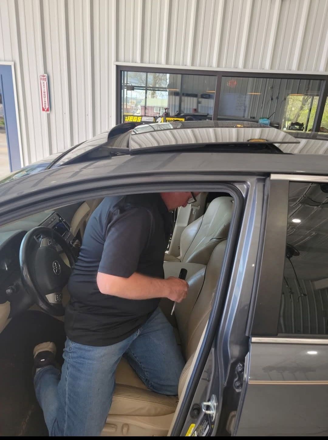 Gallery photos for Sunroof Replacement for a 2022 Toyota Venza: Image #6