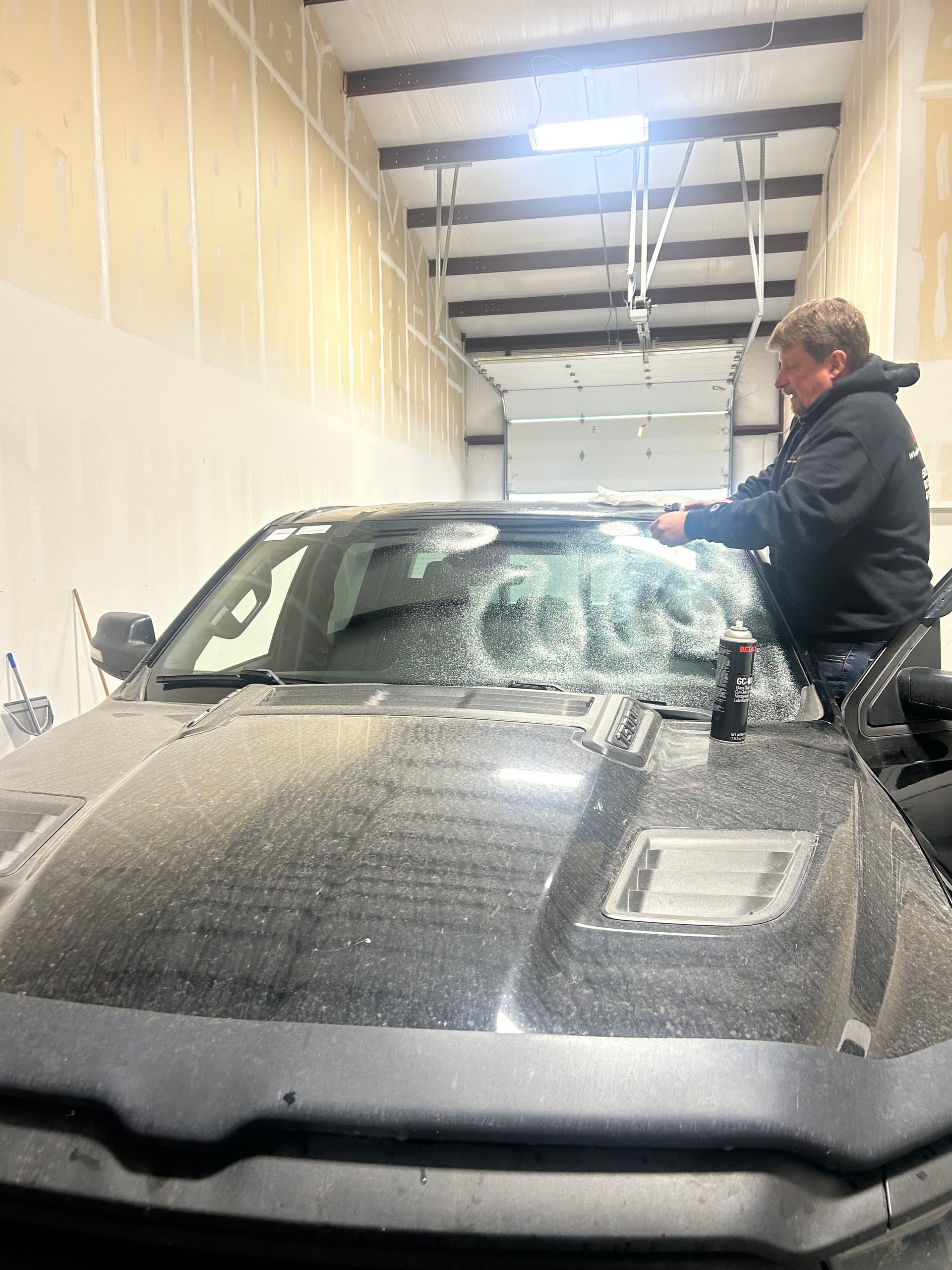 Gallery photos for Expert Windshield Replacement on 2019 Ram Rebel: Image #5