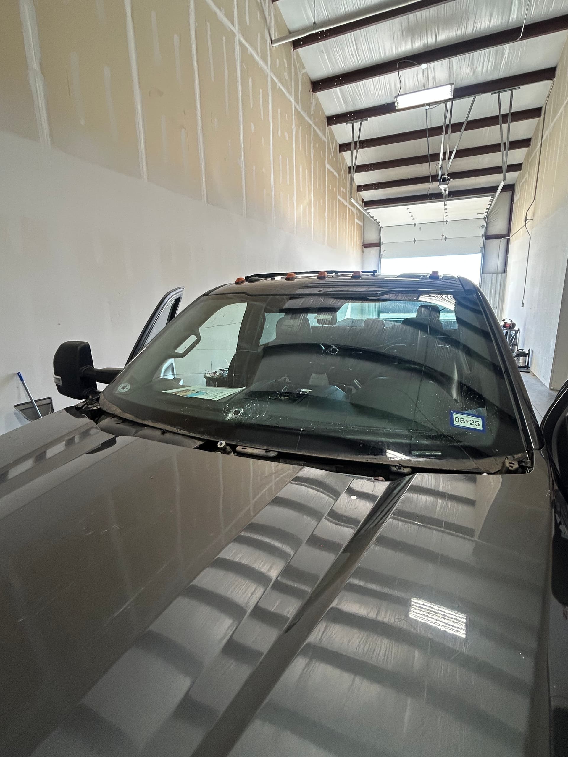 Ford F350 Windshield Replacement and Repair