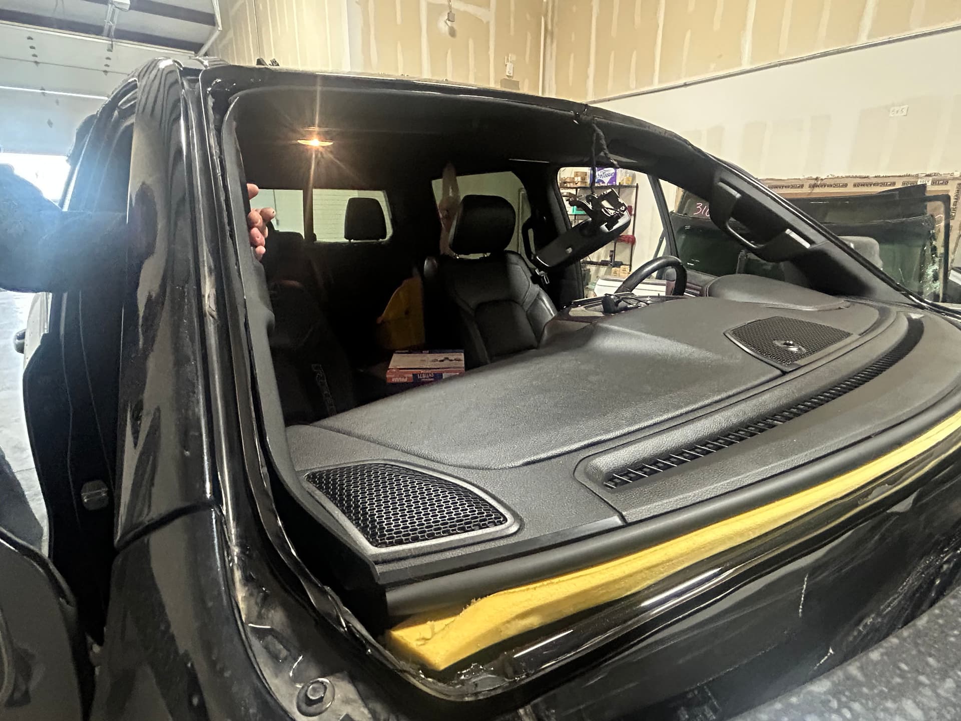 Gallery photos for Expert Windshield Replacement on 2019 Ram Rebel: Image #2